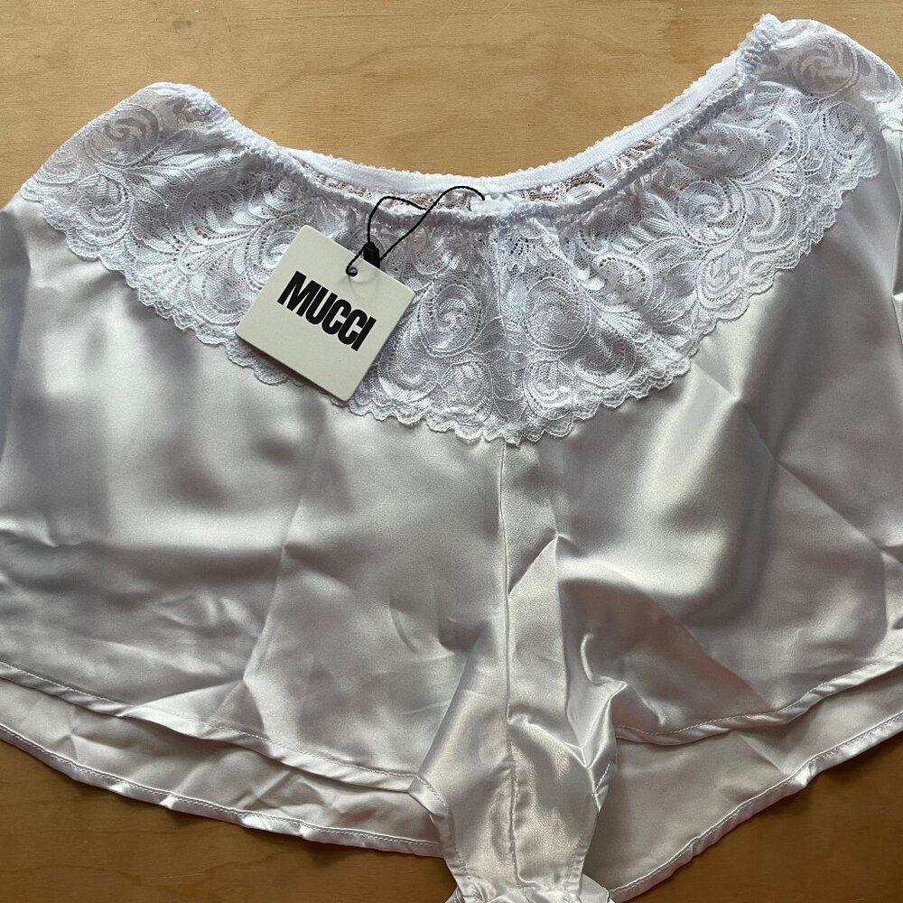 MUCCI  Lingerie Shorts  Size Small  White and Lace